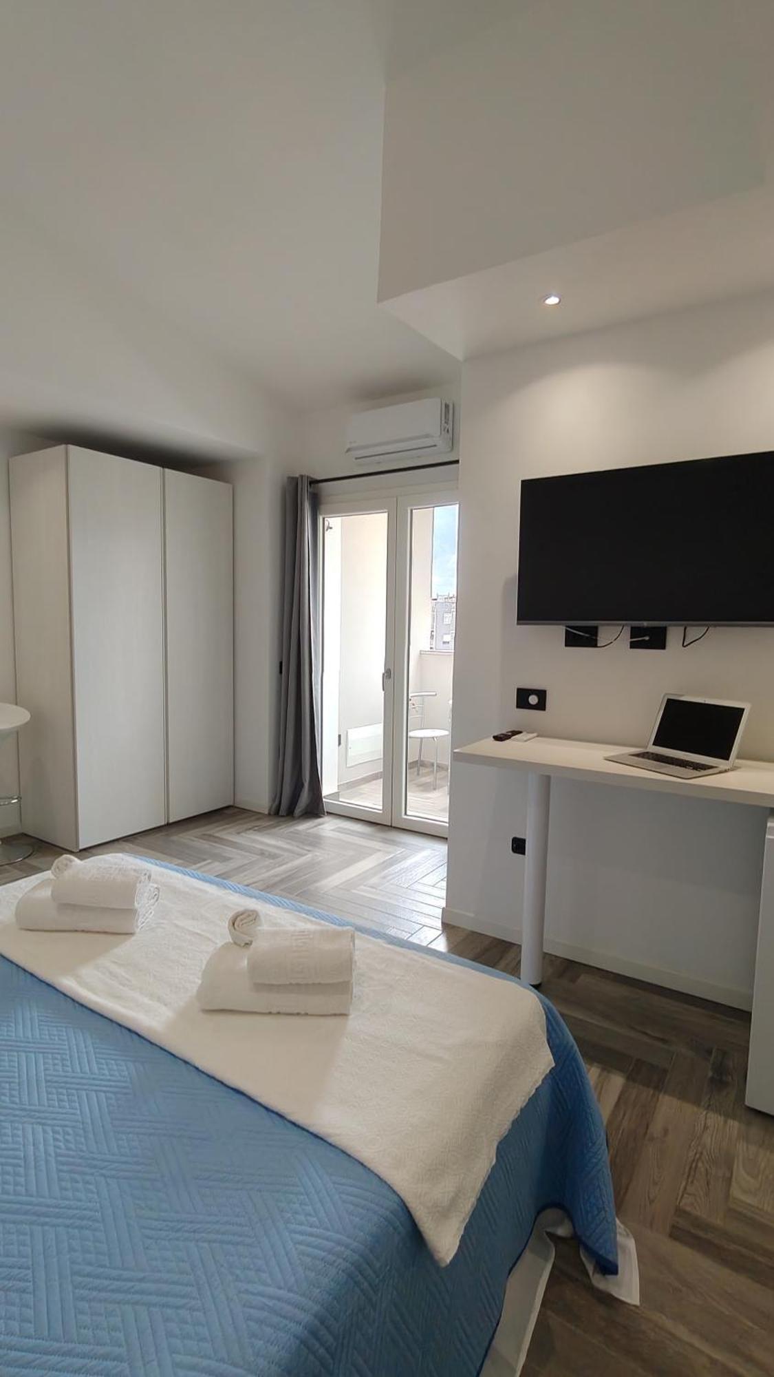 Stanza Idromassaggio 2 Hotel Quartu SantʼElena Екстериор снимка