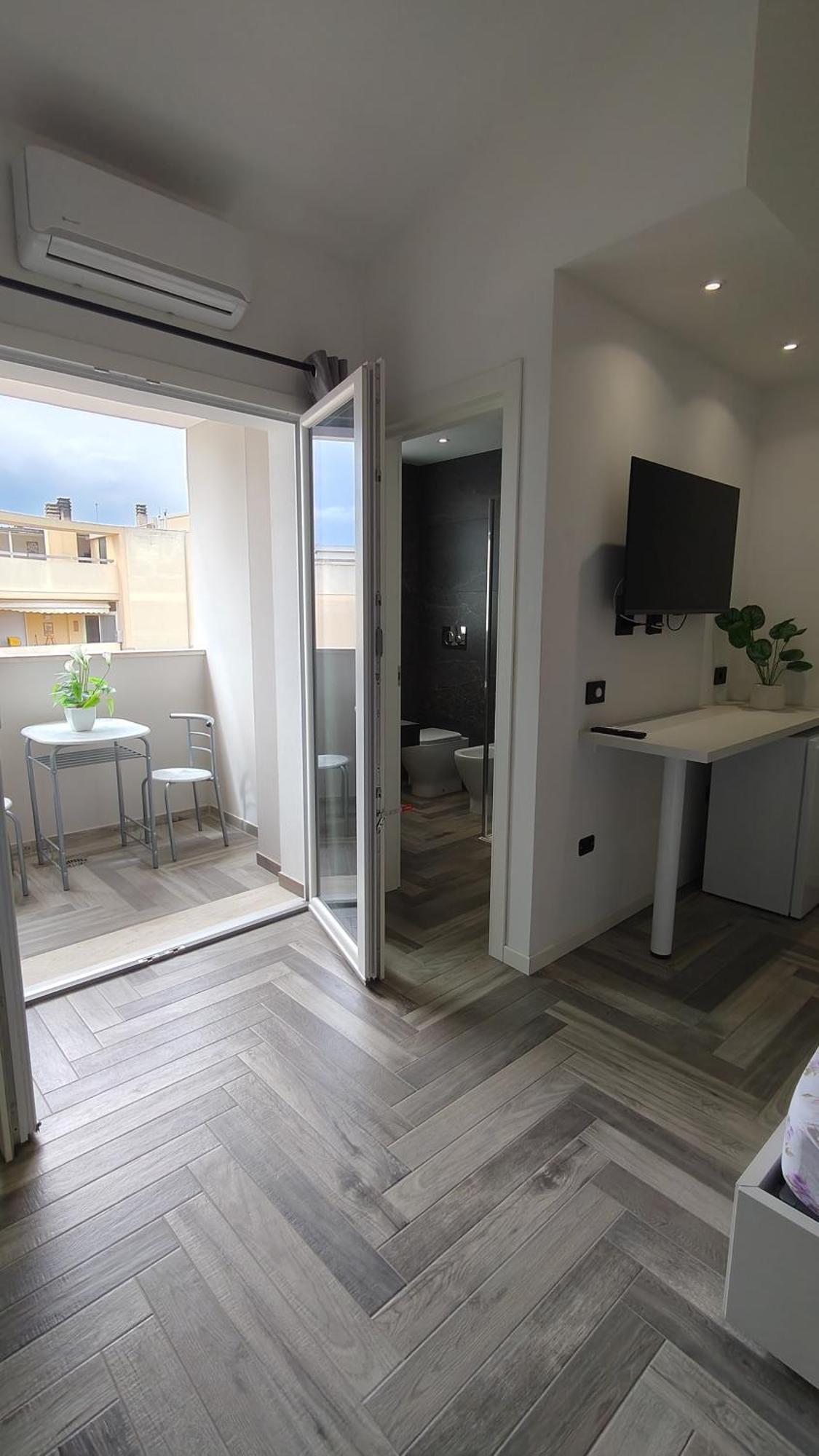 Stanza Idromassaggio 2 Hotel Quartu SantʼElena Екстериор снимка
